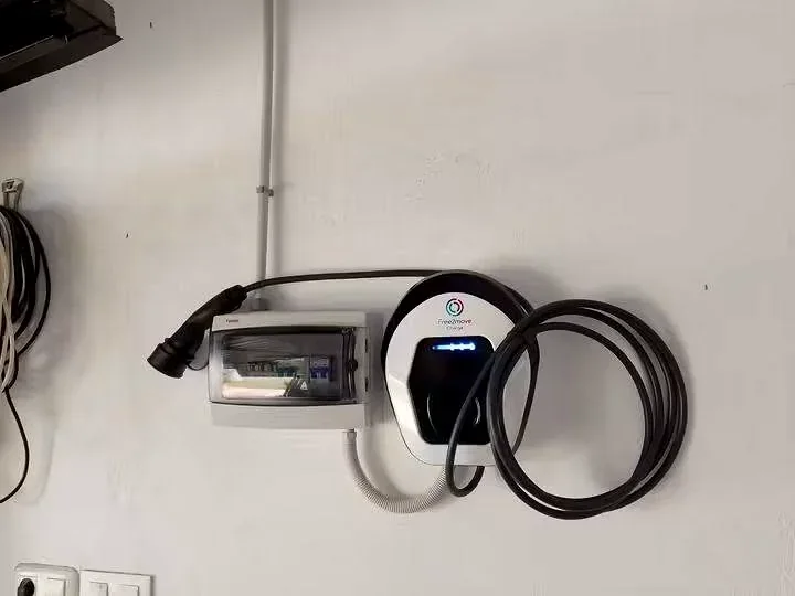 Punto de recarga para vehículo eléctrico instalado por OTERO ENERGÍA
